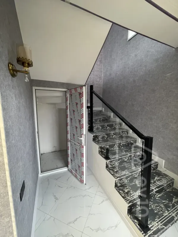 Satılır 6 otaqlı həyət evi 96 m²