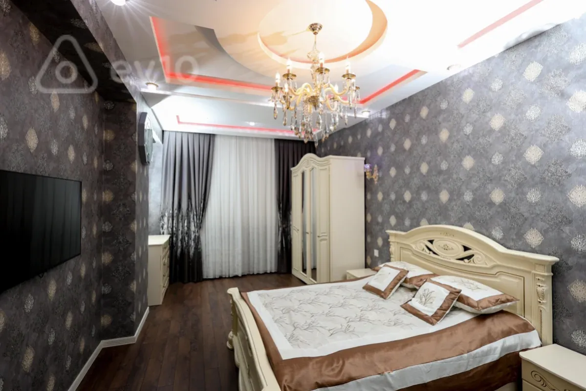 Satılır 3 otaqlı yeni tikili 115 m²