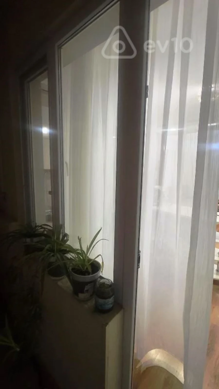 Satılır 1 otaqlı köhnə tikili 36 m²