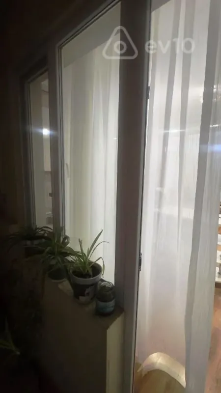 Satılır 1 otaqlı köhnə tikili 36 m²