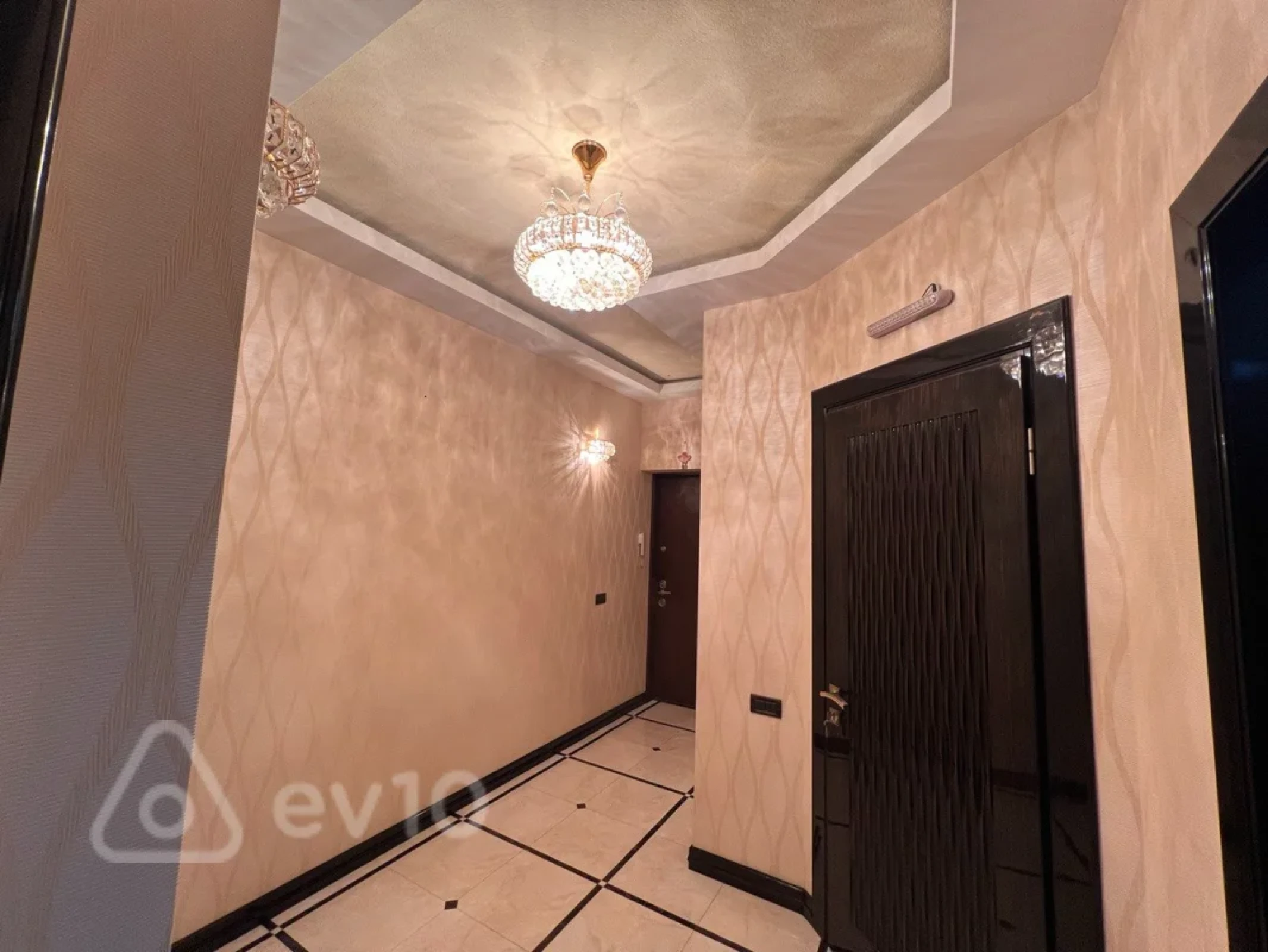 Kirayə verilir 2 otaqlı yeni tikili 95 m²
