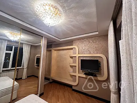 Kirayə verilir 2 otaqlı yeni tikili 95 m²