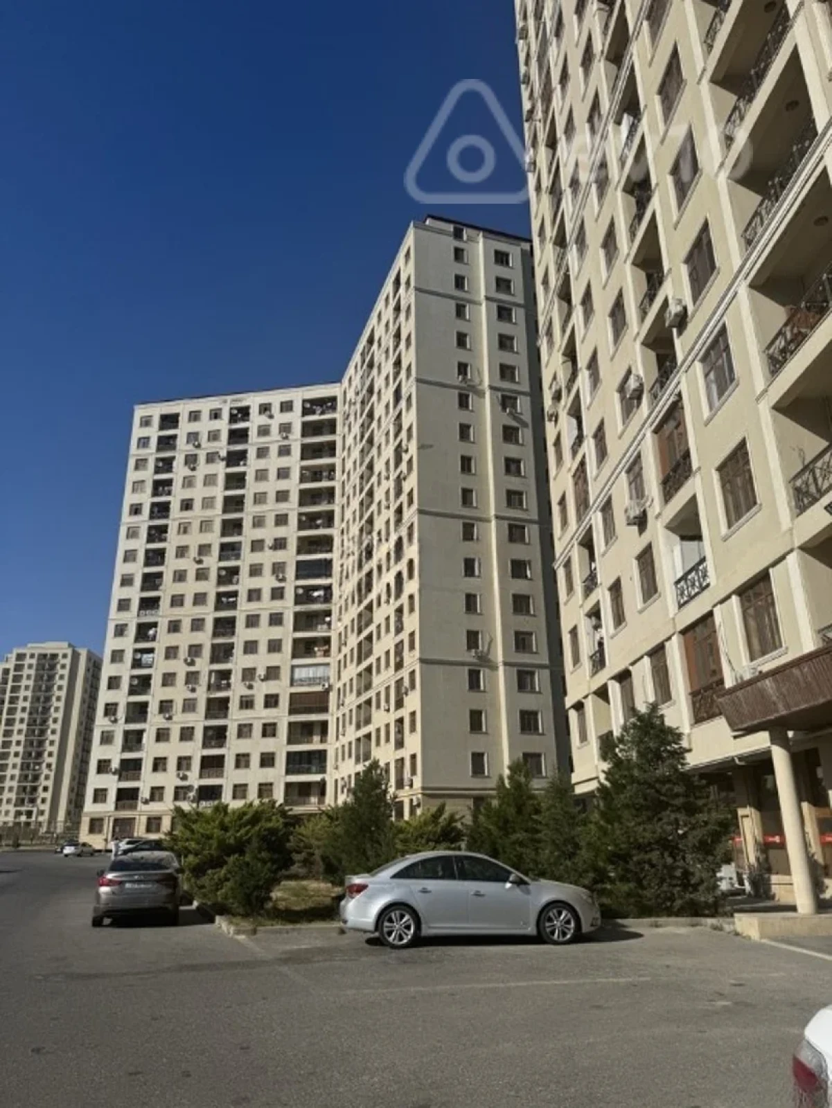 Satılır 3 otaqlı yeni tikili 95 m²