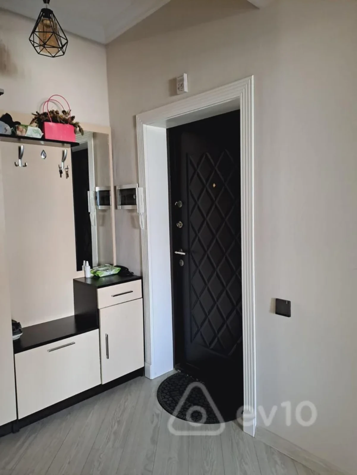 Satılır 3 otaqlı yeni tikili 95 m²