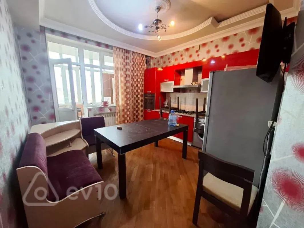 Kirayə verilir 3 otaqlı yeni tikili 100 m²