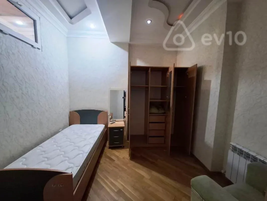 Kirayə verilir 3 otaqlı yeni tikili 100 m²