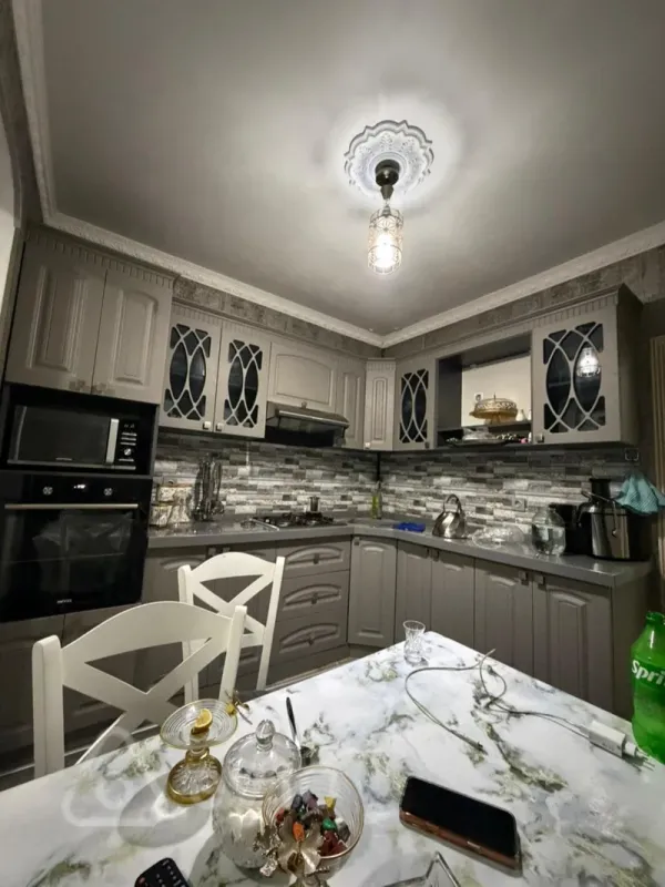 Satılır 3 otaqlı köhnə tikili 85 m²