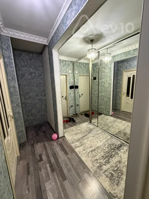 Satılır 3 otaqlı köhnə tikili 85 m²