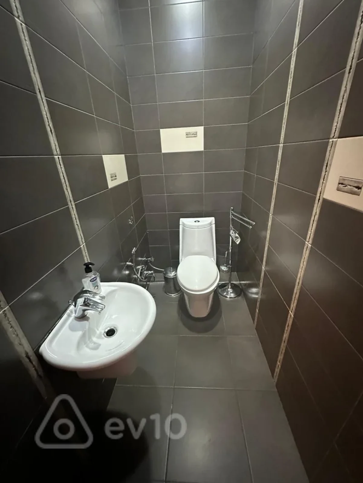 Kirayə verilir 3 otaqlı yeni tikili 130 m²