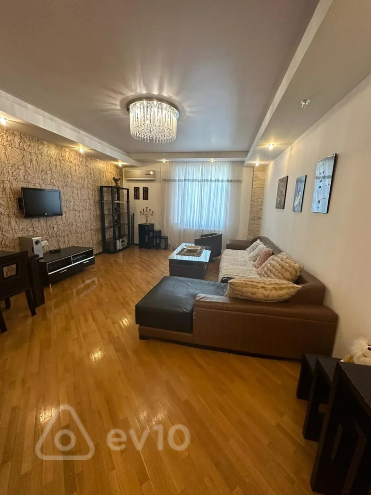 Kirayə verilir 3 otaqlı yeni tikili 130 m²