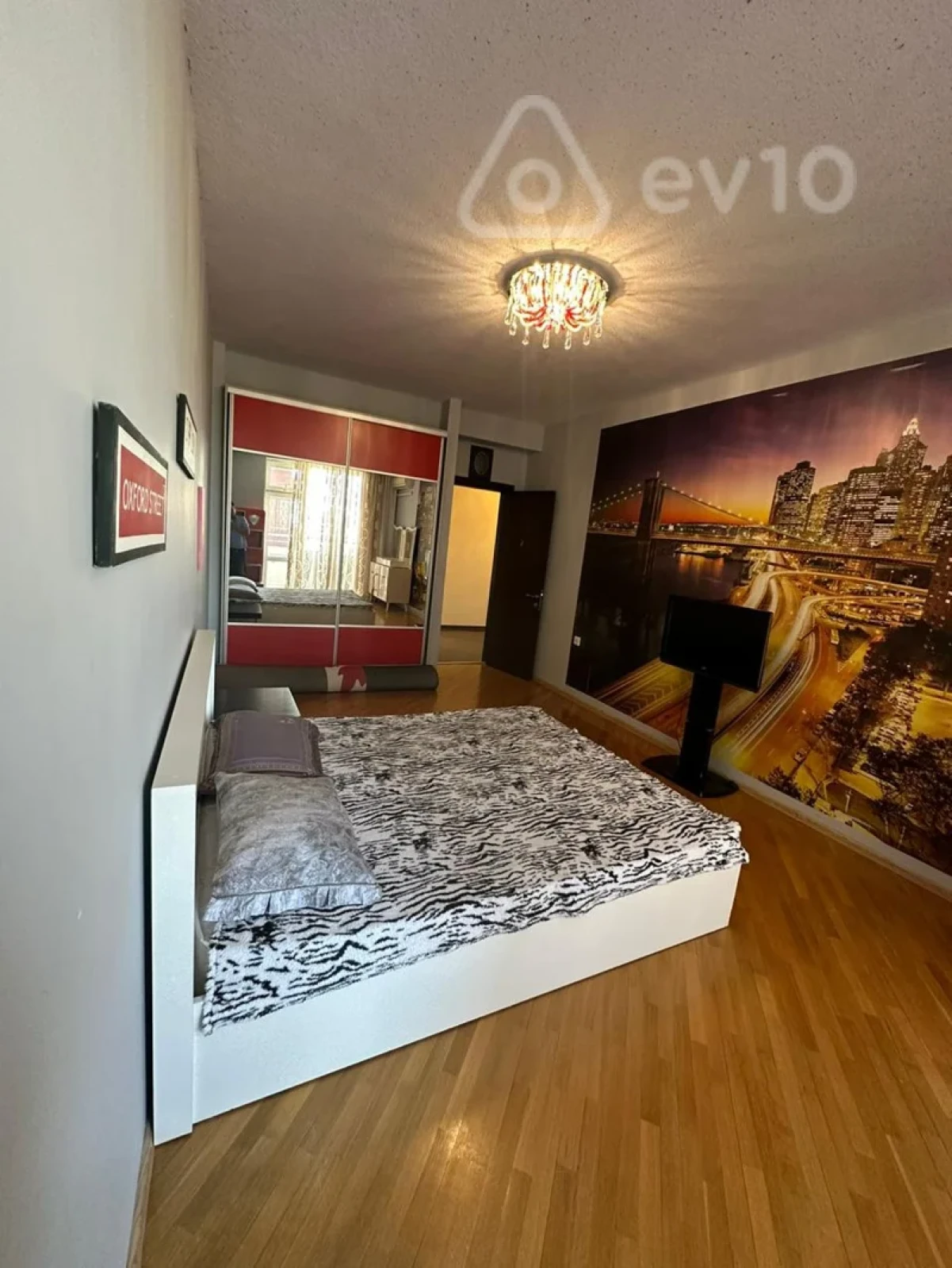 Kirayə verilir 3 otaqlı yeni tikili 130 m²