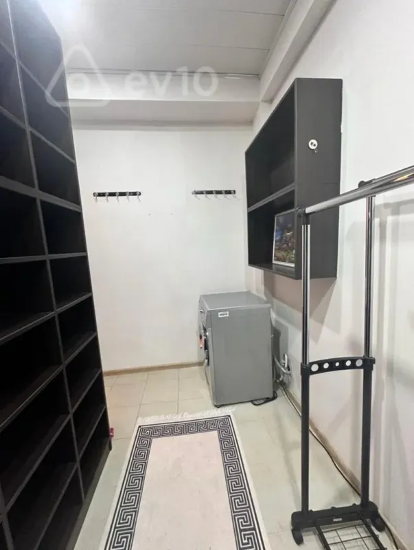 Kirayə verilir 3 otaqlı yeni tikili 130 m²