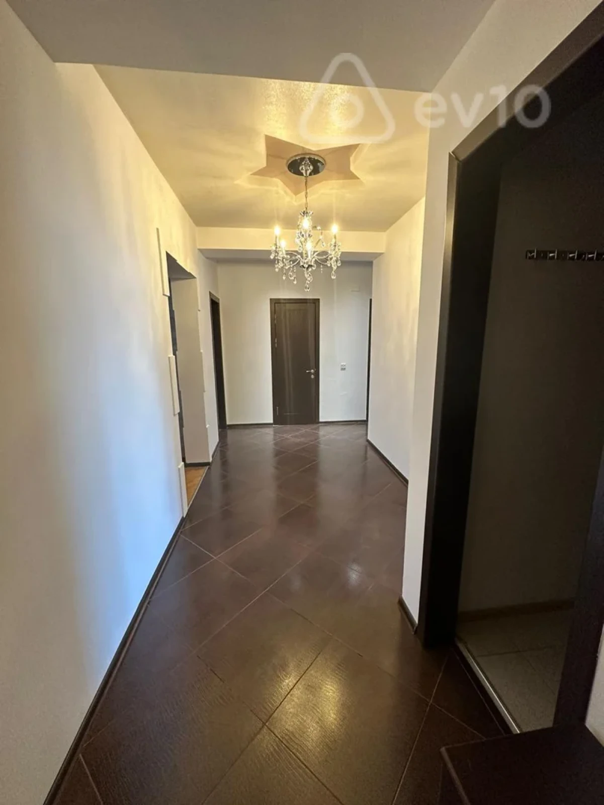 Kirayə verilir 3 otaqlı yeni tikili 130 m²