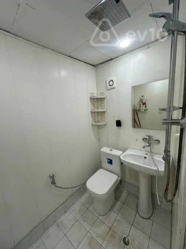 Kirayə verilir 2 otaqlı köhnə tikili 60 m²