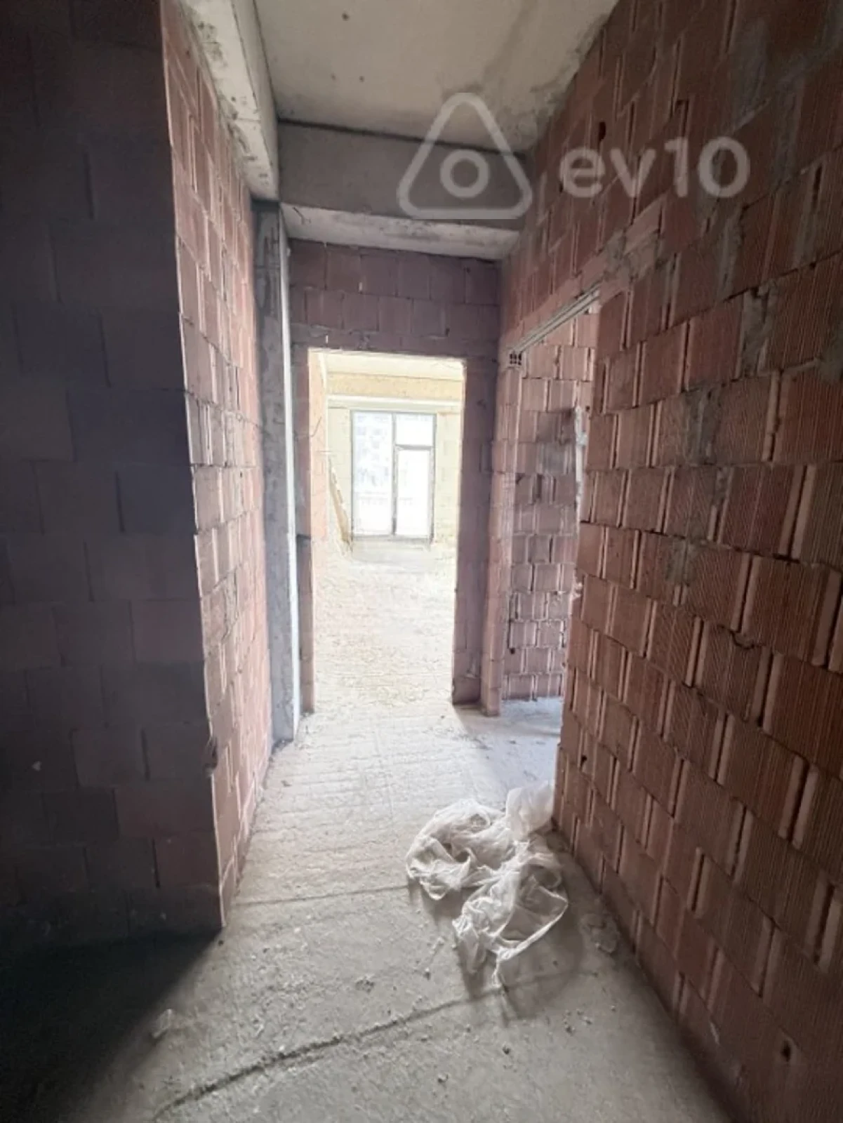 Satılır 2 otaqlı yeni tikili 62 m²