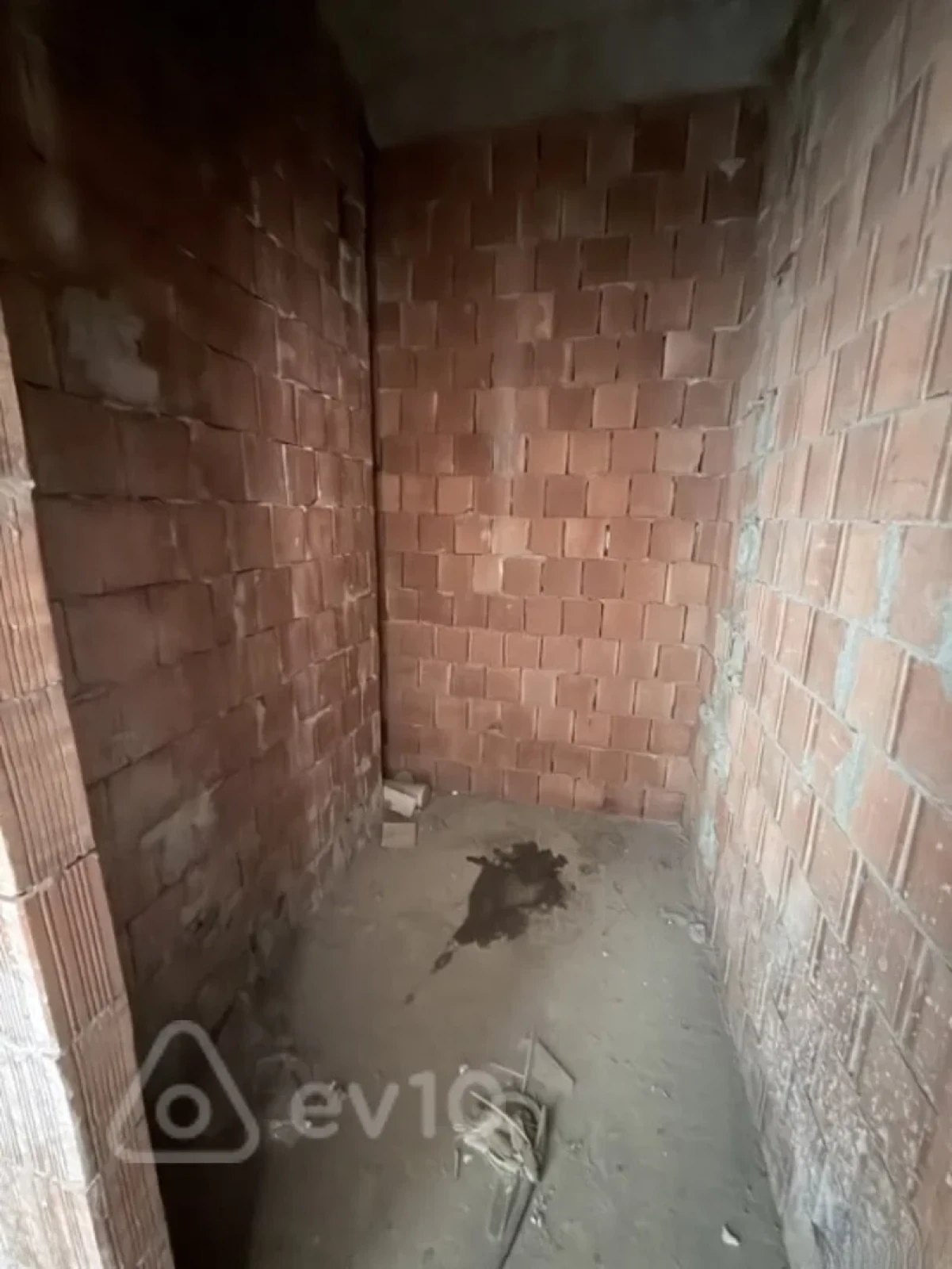 Satılır 2 otaqlı yeni tikili 62 m²