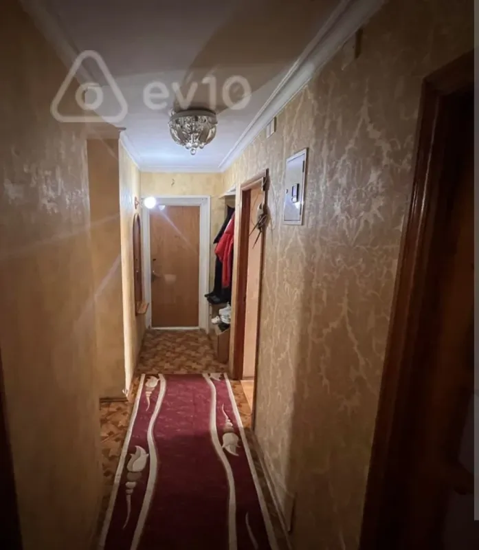 Kirayə verilir 3 otaqlı köhnə tikili 100 m²