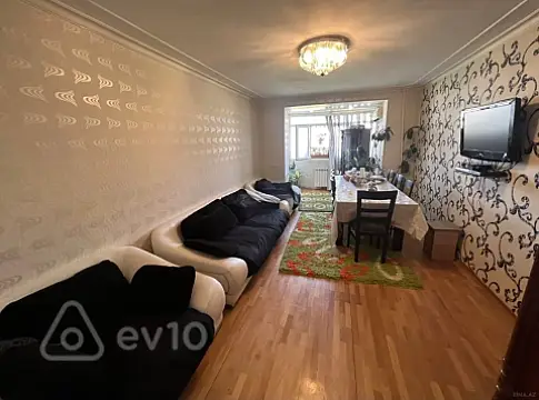 Kirayə verilir 3 otaqlı köhnə tikili 100 m²