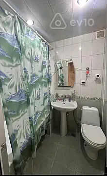 Kirayə verilir 3 otaqlı köhnə tikili 100 m²