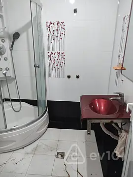 Kirayə verilir 1 otaqlı köhnə tikili 35 m²