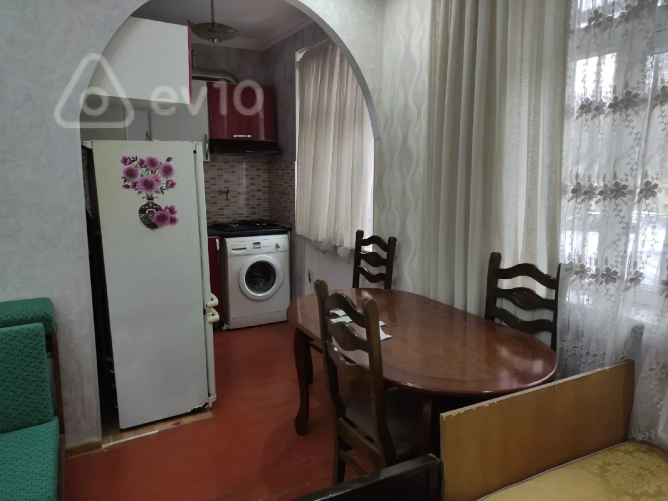 Kirayə verilir 1 otaqlı köhnə tikili 35 m²