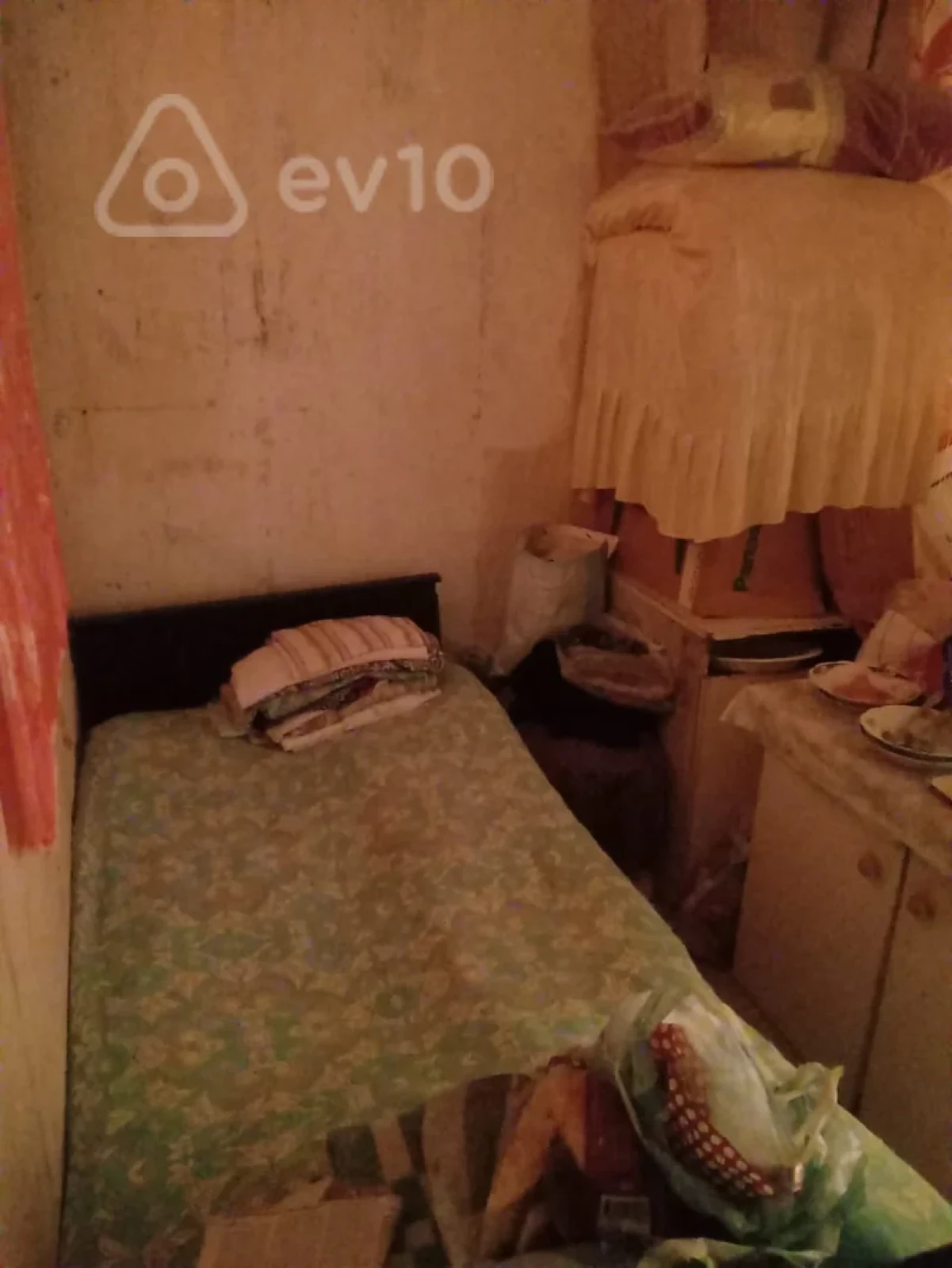 Satılır 2 otaqlı köhnə tikili 35 m²