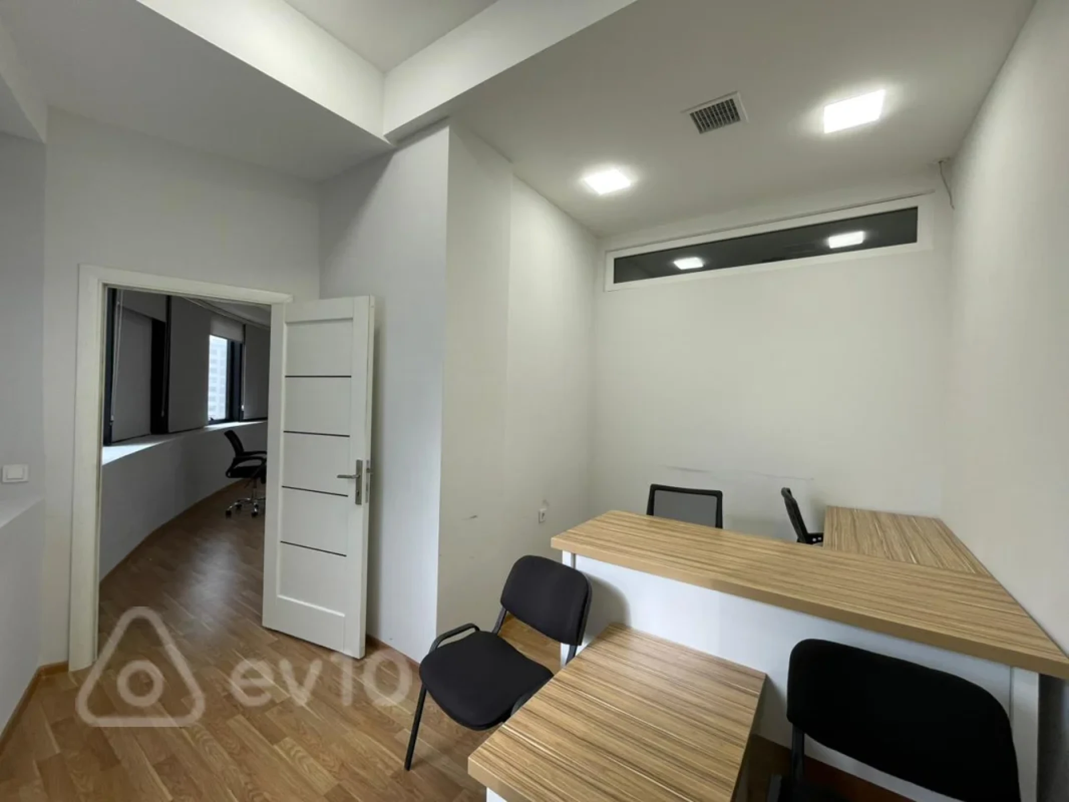 Kirayə verilir 4 otaqlı ofis 245 m²
