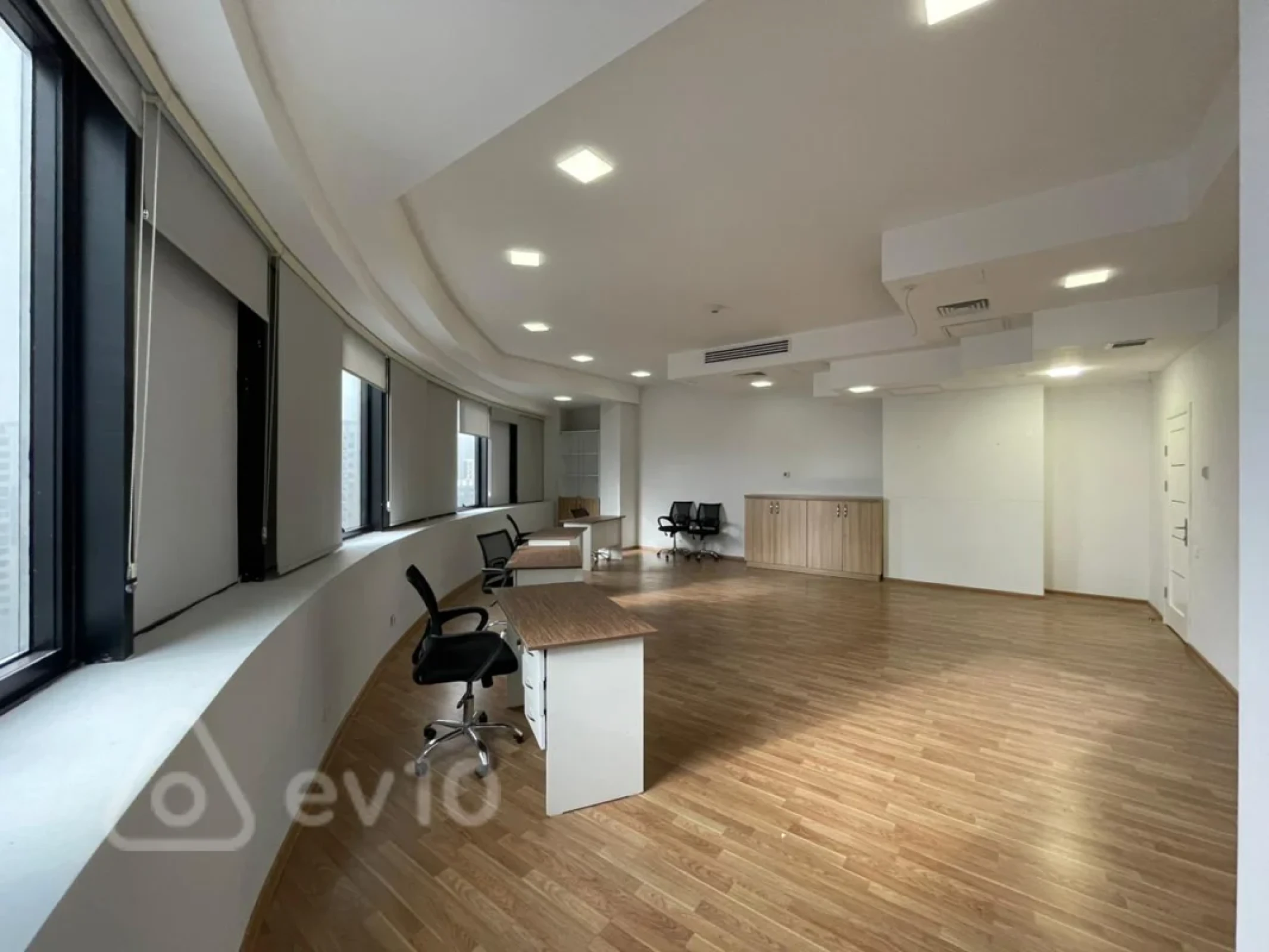 Kirayə verilir 4 otaqlı ofis 245 m²