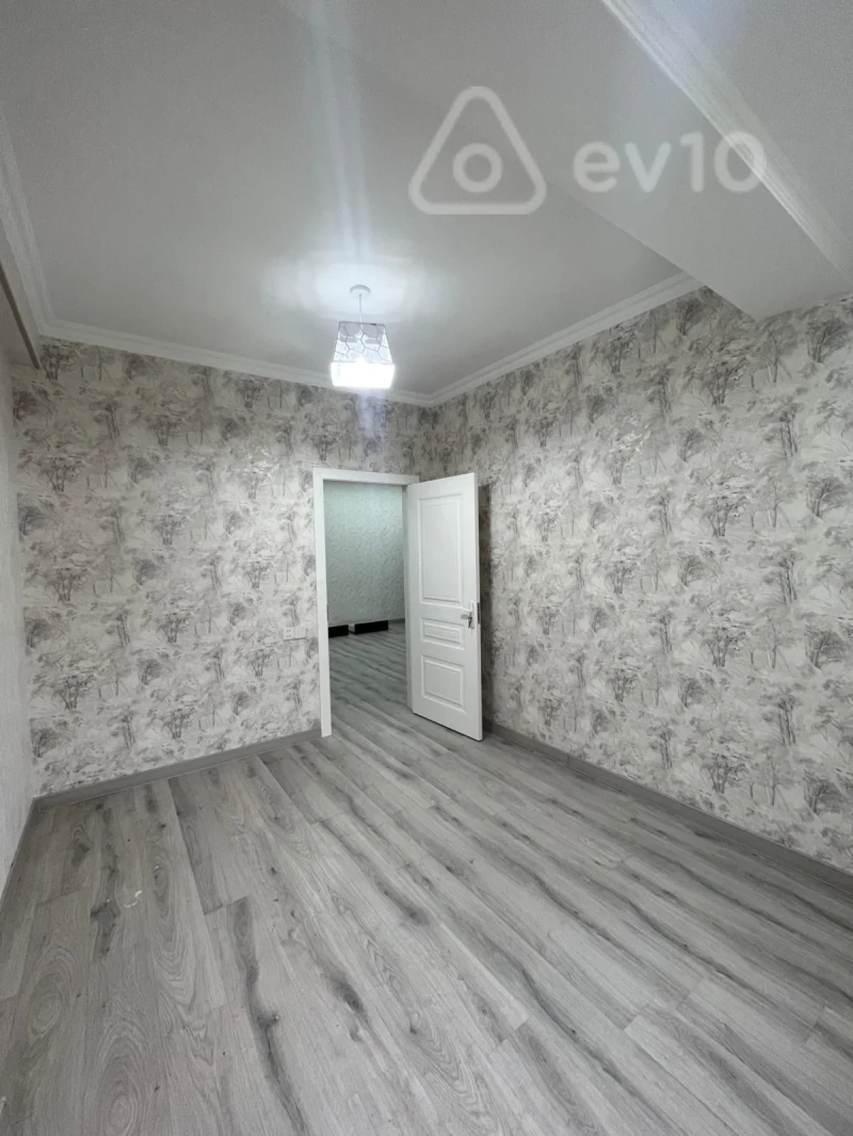Satılır 1 otaqlı yeni tikili 60 m²