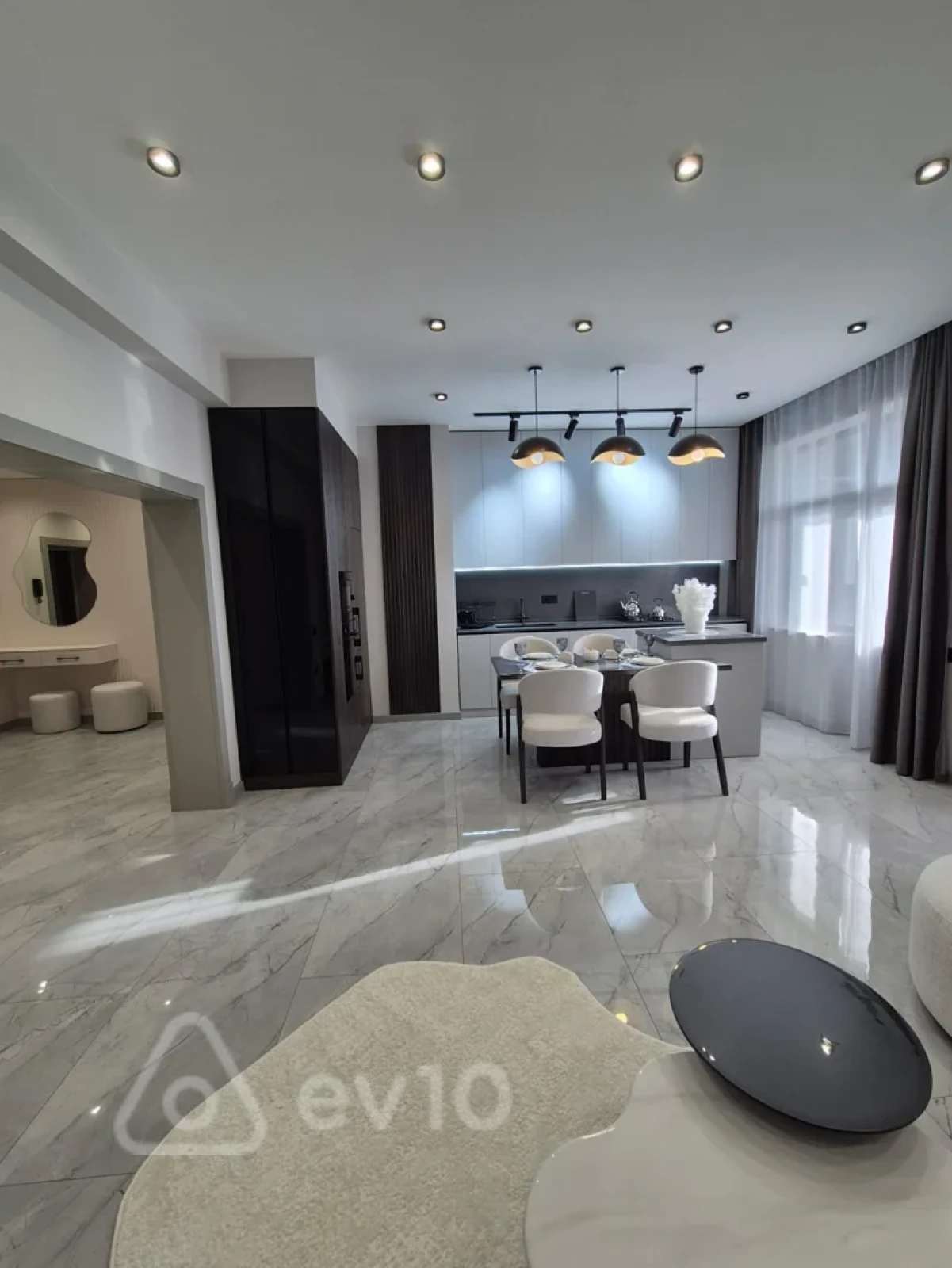 Kirayə verilir 3 otaqlı yeni tikili 90 m²