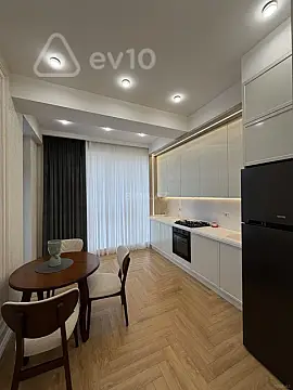 Kirayə verilir 3 otaqlı yeni tikili 110 m²