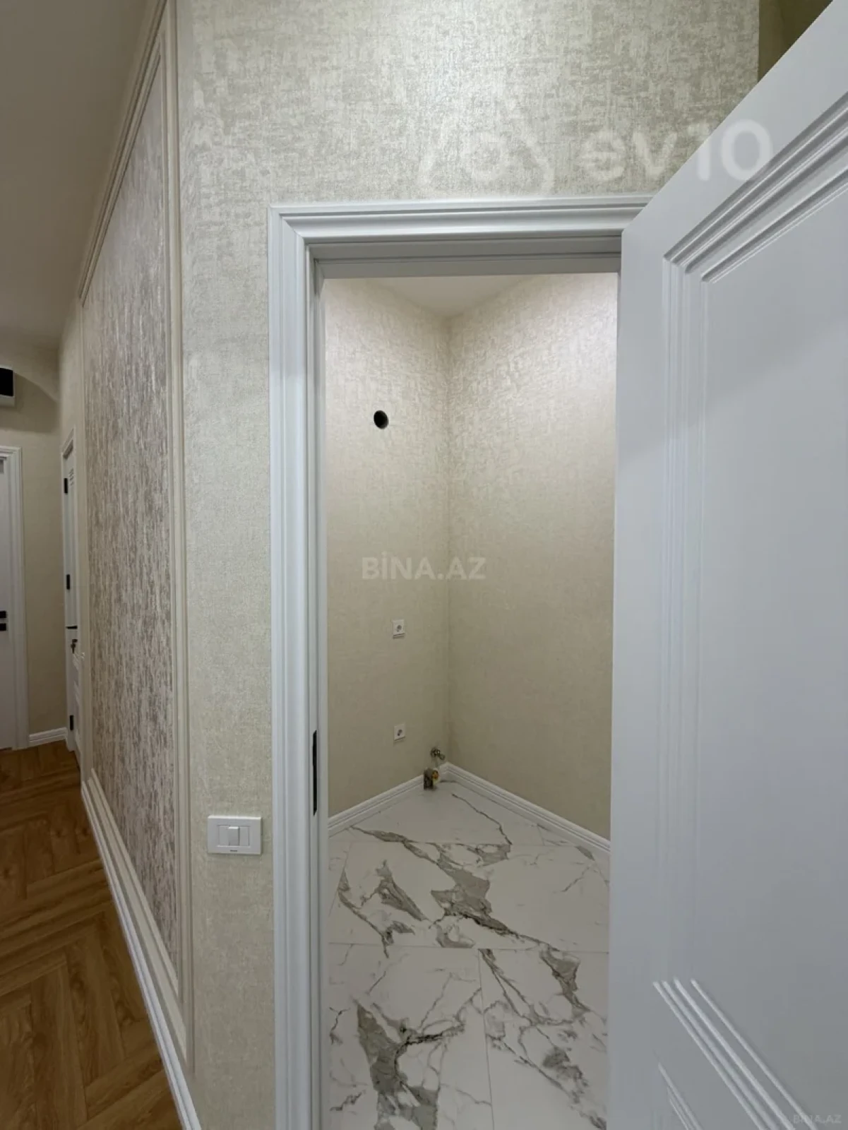 Kirayə verilir 3 otaqlı yeni tikili 110 m²