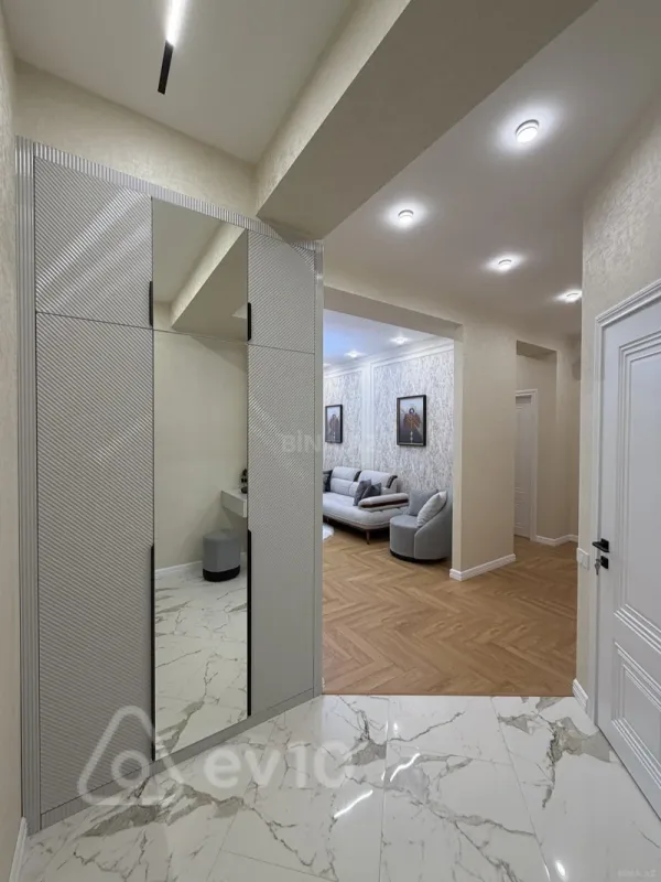 Kirayə verilir 3 otaqlı yeni tikili 110 m²