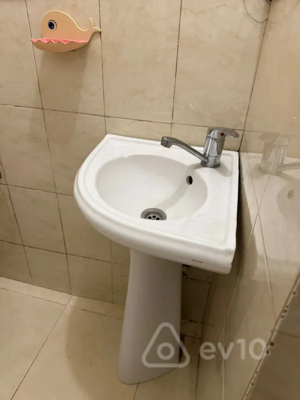 Kirayə verilir 1 otaqlı köhnə tikili 35 m²