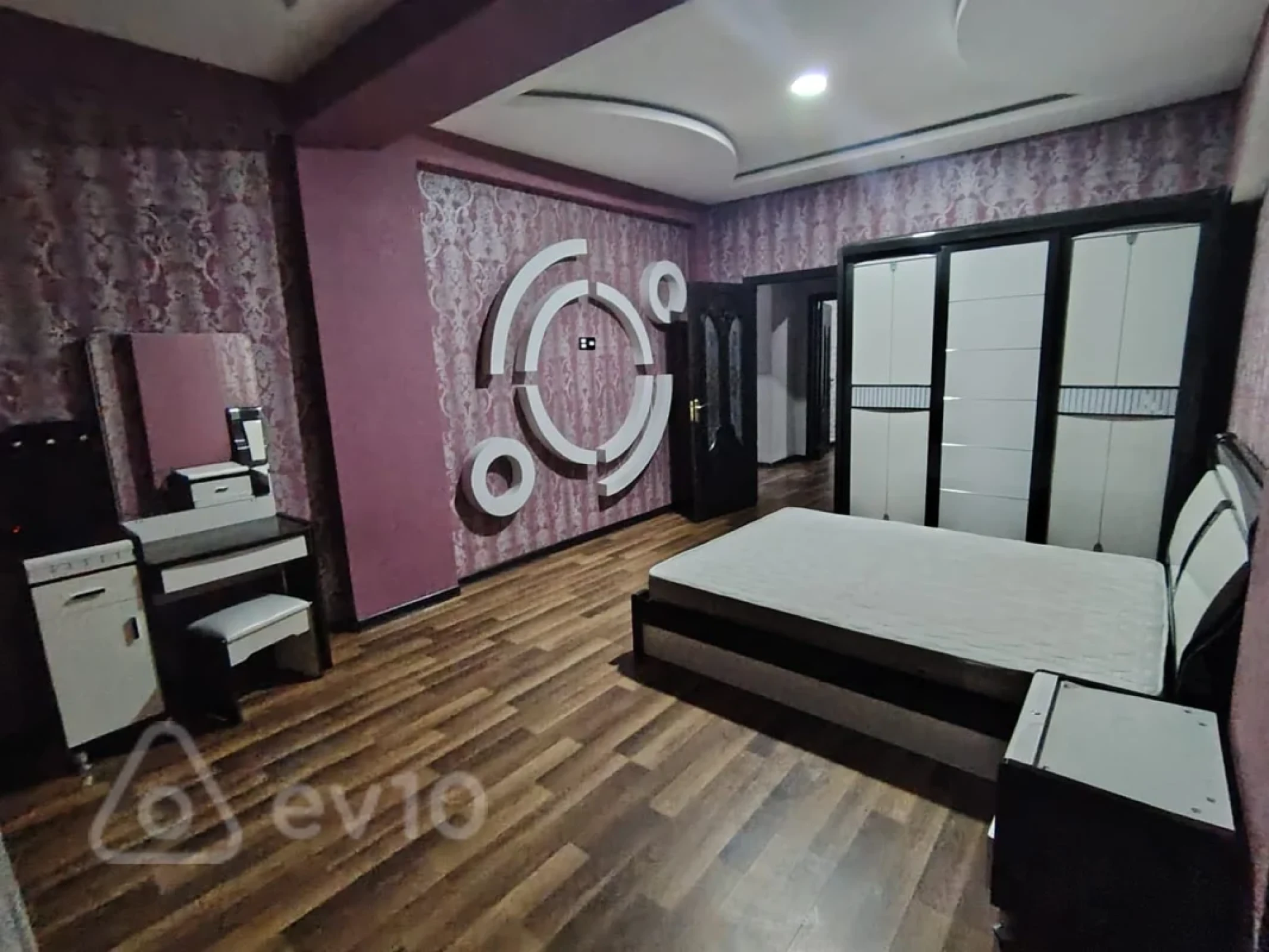 Kirayə verilir 3 otaqlı yeni tikili 110 m²