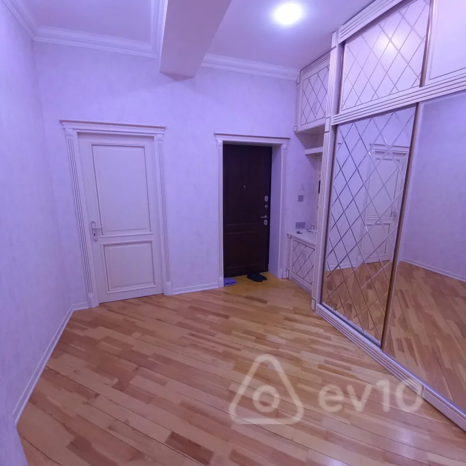 Kirayə verilir 2 otaqlı yeni tikili 88 m²