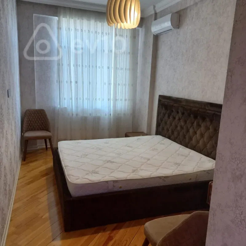 Kirayə verilir 2 otaqlı yeni tikili 88 m²