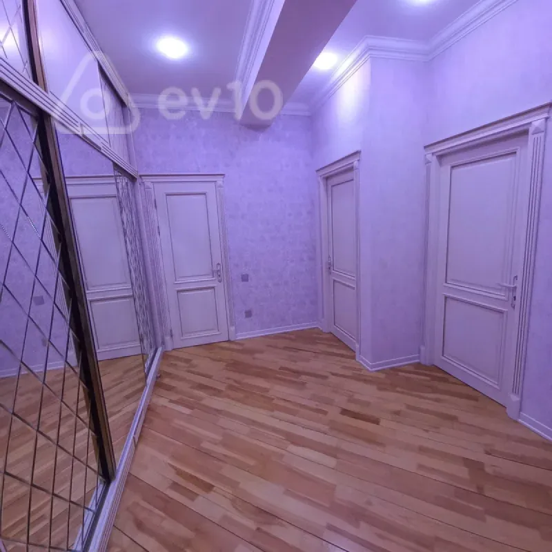 Kirayə verilir 2 otaqlı yeni tikili 88 m²