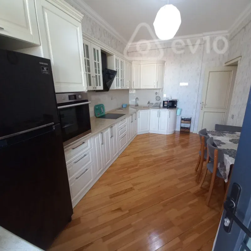 Kirayə verilir 2 otaqlı yeni tikili 88 m²