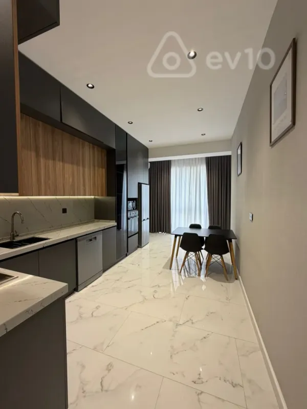 Kirayə verilir 2 otaqlı yeni tikili 120 m²