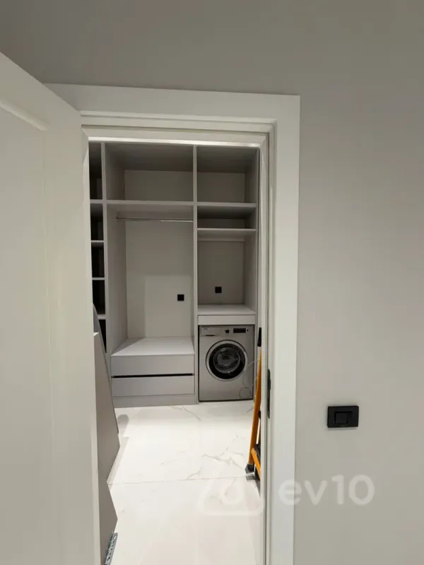 Kirayə verilir 2 otaqlı yeni tikili 120 m²