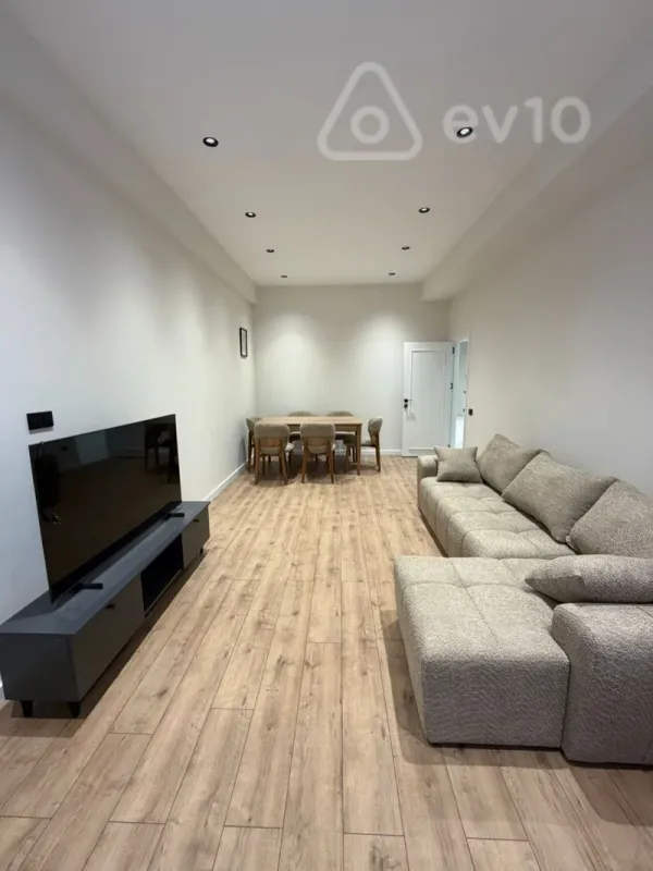 Kirayə verilir 2 otaqlı yeni tikili 120 m²