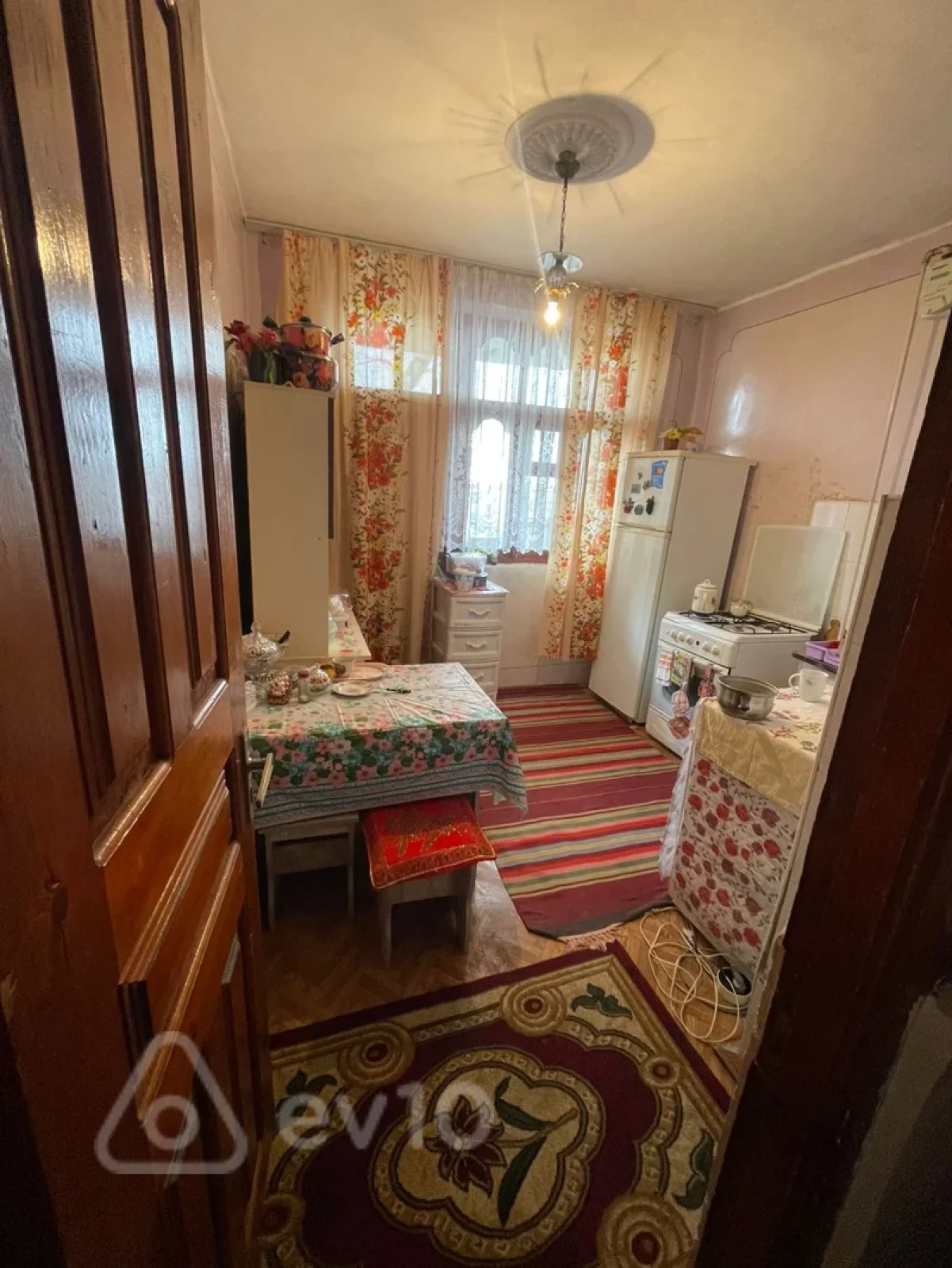 Satılır 5 otaqlı köhnə tikili 114 m²