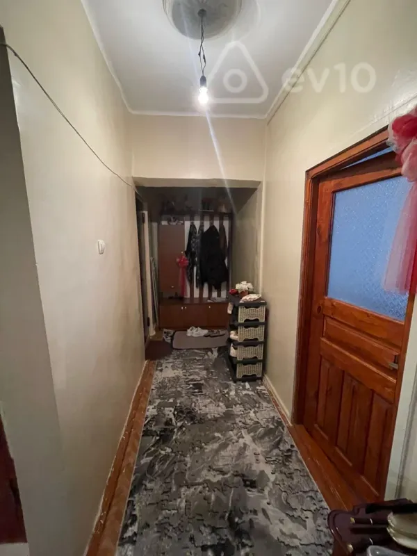 Satılır 5 otaqlı köhnə tikili 114 m²