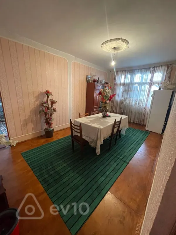 Satılır 5 otaqlı köhnə tikili 114 m²
