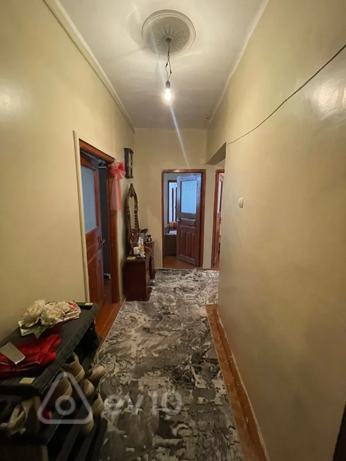 Satılır 5 otaqlı köhnə tikili 114 m²