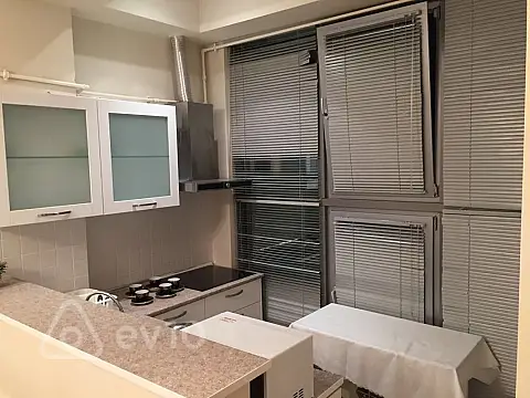 Kirayə verilir 2 otaqlı yeni tikili 70 m²