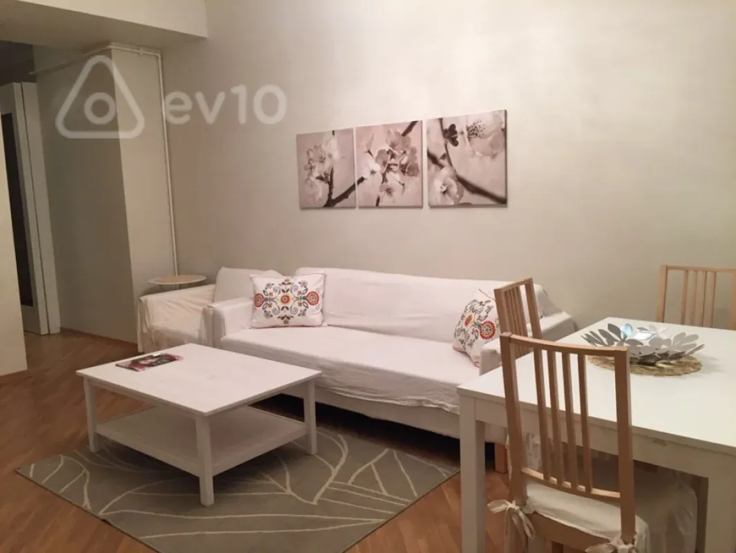 Kirayə verilir 2 otaqlı yeni tikili 70 m²