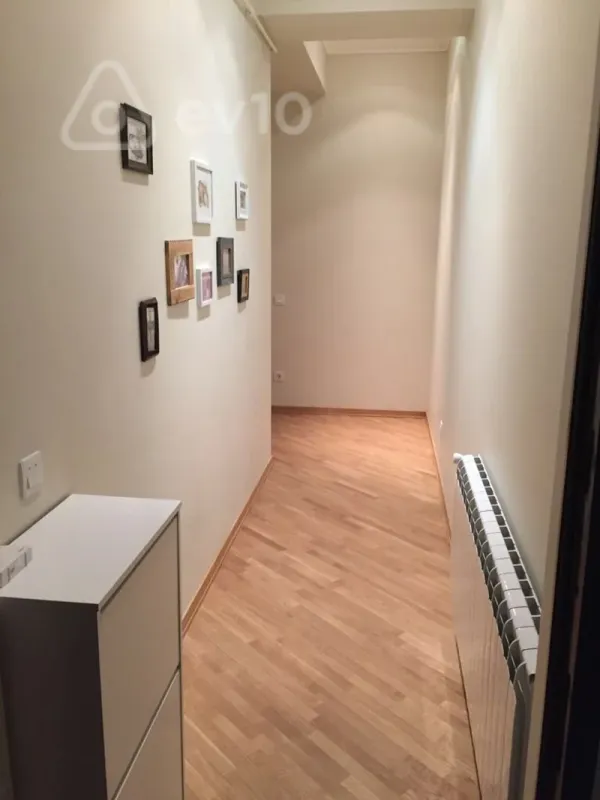 Kirayə verilir 2 otaqlı yeni tikili 70 m²