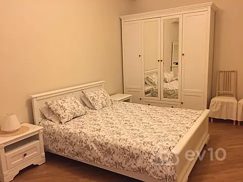 Kirayə verilir 2 otaqlı yeni tikili 70 m²